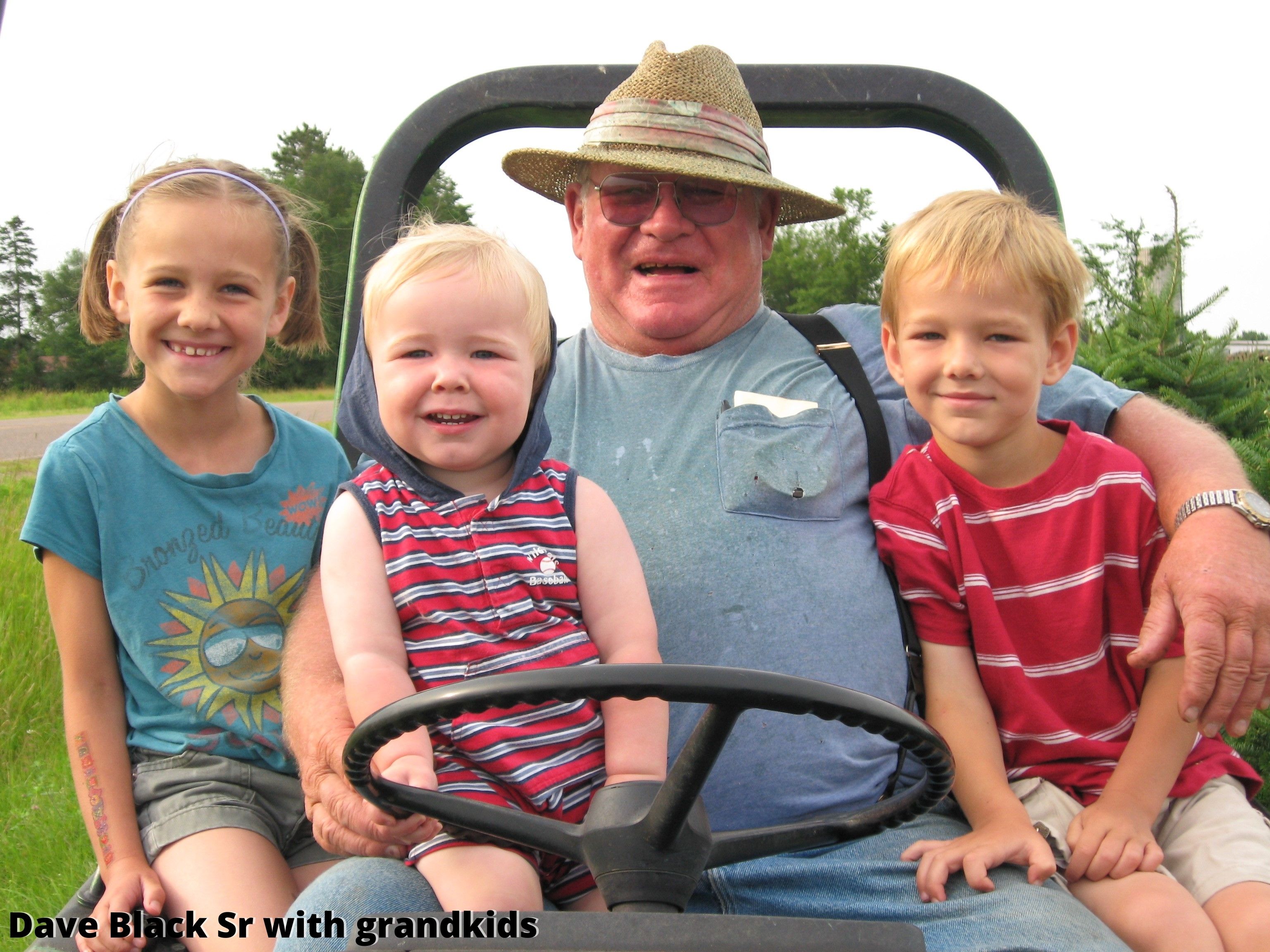 dave black sr with grandkids